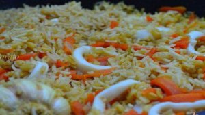 Плов из трех круп с кальмарами