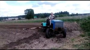 Самодельный трактор сына Серёжи.