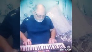 А в августе зацвёл жасмин
