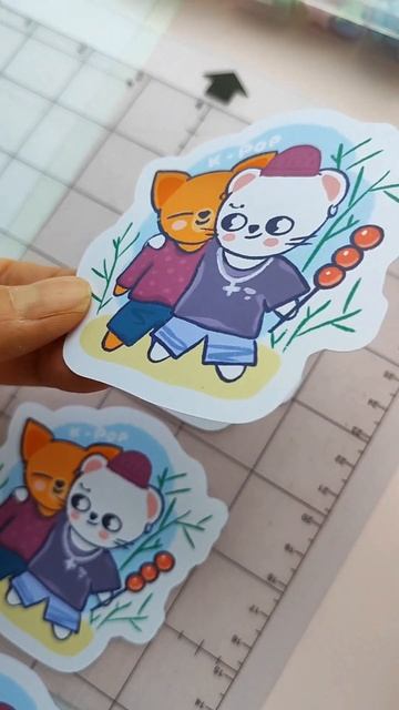 а вот и наклейки #stickershop #illustrator #cuteart #kpop #стрейкидс #skzoo #ручная_работа смотреть онлайн
