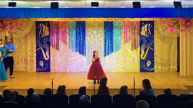 Анна Бондаренко - "Я маленька українка"