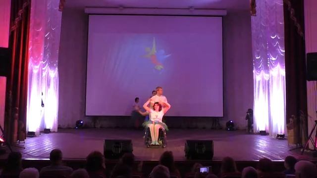 Танцевальный номер "Непохожие" смотреть онлайн