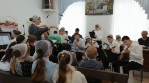 В часы ненастья, в день погожий / оркестр