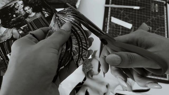 процесс создания современной коллажной картины✂️