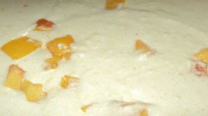 Мраморный чизкейк с малиной и персиками