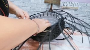 Плетем косу на кашпо из ротанга