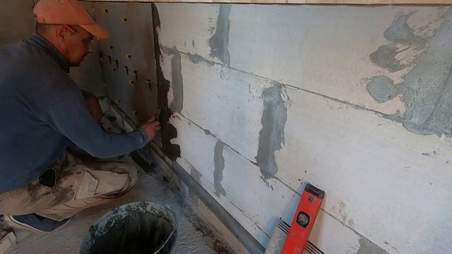 КЕРАМОГРАНИТ В БАНЕ!Первый опыт укладки плитки на сте?