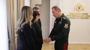 Виктор Золотов передал Звезду Героя семье погибшего офицера Росгвардии Алексея Осипова