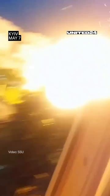 Один из прилётов «Герани» в Киеве ночью смотреть онлайн