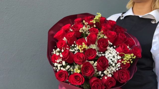 Букет из 33-х бордовых роз