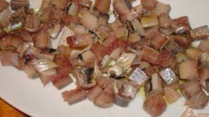 Салат Рыбка (сельдь под шубой  с редисом)