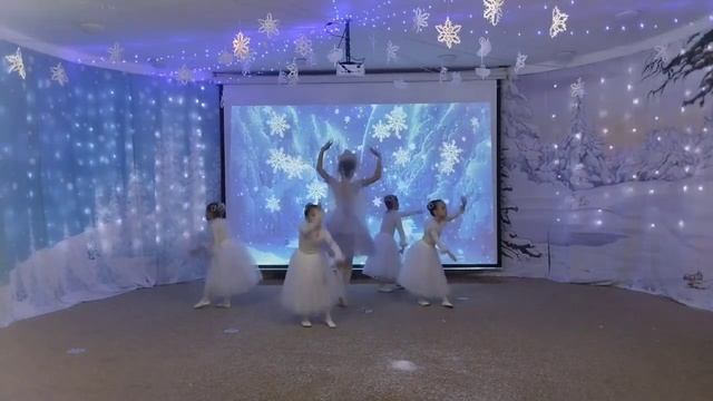 Вальс снежинок  Постановка Мещерякова Е Е смотреть онлайн