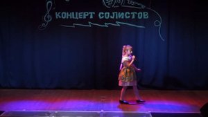 Разбросала косы русые береза