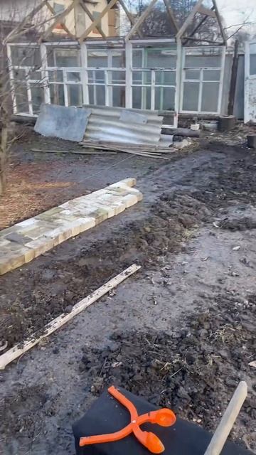 Дорожка из силикатного кирпича, вечная?) смотреть онлайн