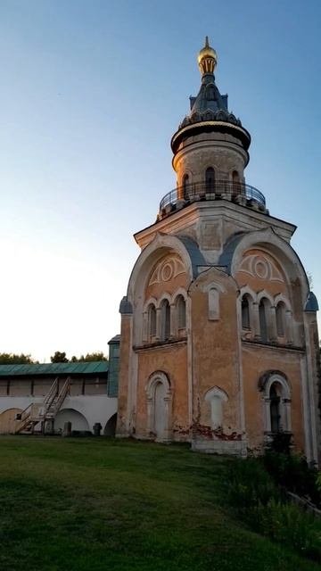 Свечная (библиотечная) башня. Новоторжский Борисоглебский монастырь. Торжок.