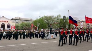 В Уссурийске прошёл военный парад с участием 1240 человек и 50 единиц техники.