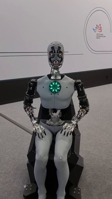 Робот ВЭФ , двфу 2022 | robot EEF, FEFU 2022 смотреть онлайн