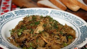 Рис с курицей, зеленым горошком и брюссельской капустой