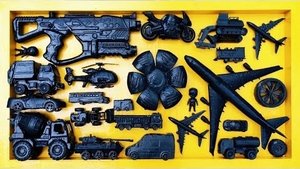 Гонки на игрушечных автомобилях, гонки на мотоциклах, гонки на грузовиках, поезда, автобусы, самолет