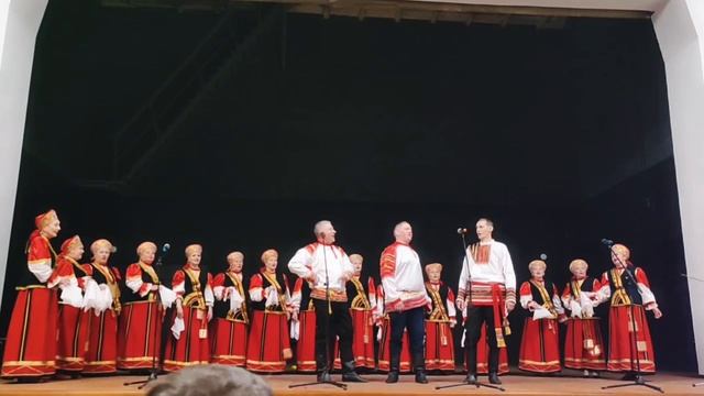 Народный коллектив хор русской песни "Яблоневый цвет"