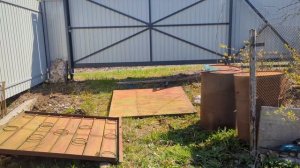 11-05-2025.Дача.Снимаем старые ворота на втором участке и делаем мостик из них🤪