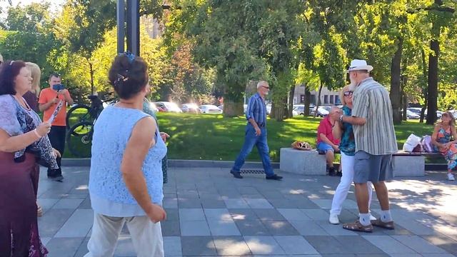 БЕЛАЯ БЕРЁЗА! 2024 #dance #kharkiv #dancemusic #ukrainedancing смотреть онлайн