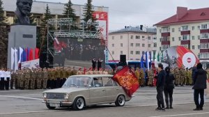 Парад ретро мотоциклов и автомобилей на празднике Победе - 80 лет.