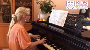 Песня о бабушке. Слова Н. Пикулевой. музыка В. Ларионова