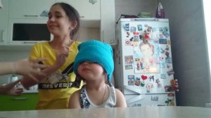 Челлендж "Угадай еду с закрытыми глазами"😎😍🙈   1⃣ часть