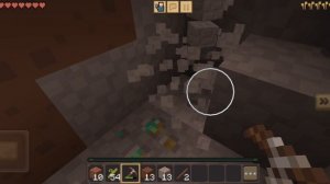 Мы с Мишати выживаем в Crafting and Building.