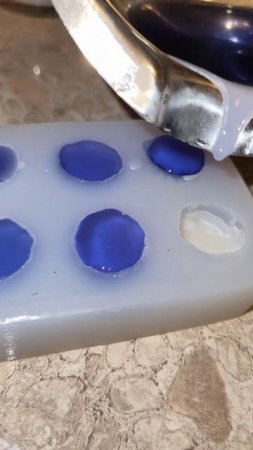 процесс изготовления десертной свечи