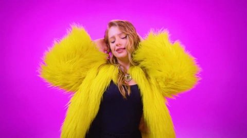 Мария Янковская, POLI - Sigma Girl (Official) music video