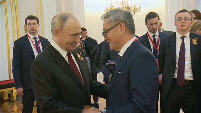 Фицо идёт как спортсмен, Си благодарит за парад: как мир поздравлял Путина с Днём Победы