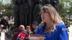 Толпы крымчан и гостей полуострова с портретами героев: как праздновали юбилей Победы в Крыму