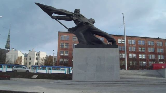 памятник 1905 года Рига 28 10 2011