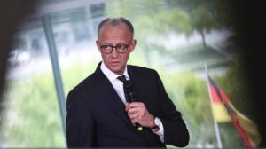 Die Welt: Мерц объявит чрезвычайную ситуацию в ФРГ из-за мигрантов