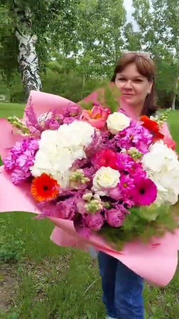 Шикарный букет #florist #цветы #гортензия смотреть онлайн