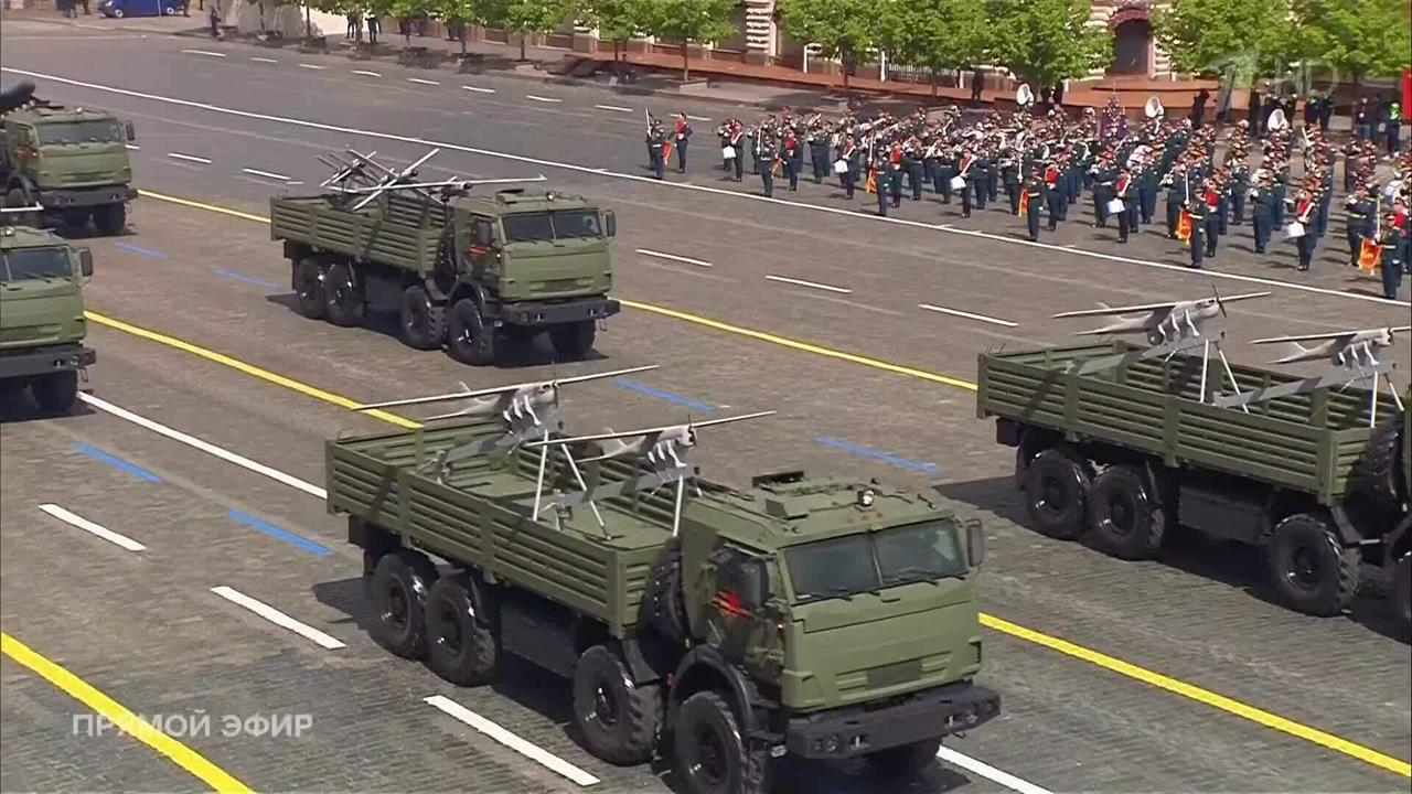 Беспилотники "Герань", "Орлан" и "Ланцет" впервые показали в параде в День победы