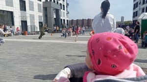 VID_20250508_151652 мы на мероприятии во дворе