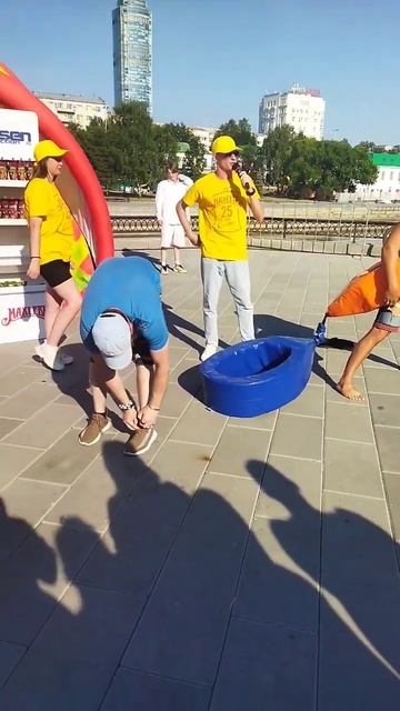 Танцор OLEGAS 🆚Борец, кто победил? 😂🤏🤘 смотреть онлайн