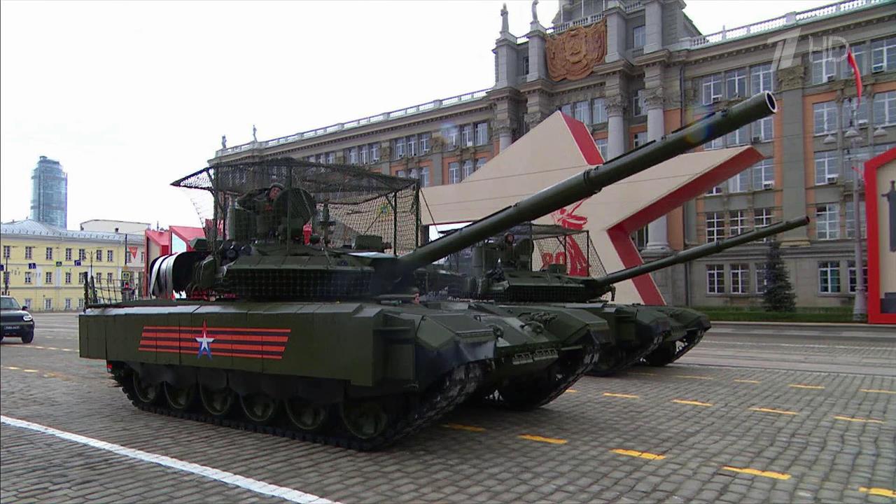 Военные парады прошли во многих российских городах