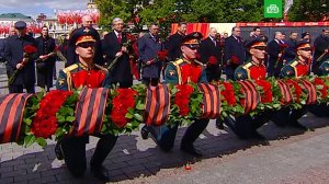 Церемония возложения цветов к Могиле Неизвестного Солдата