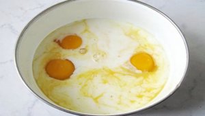 Пышный омлет  в духовке