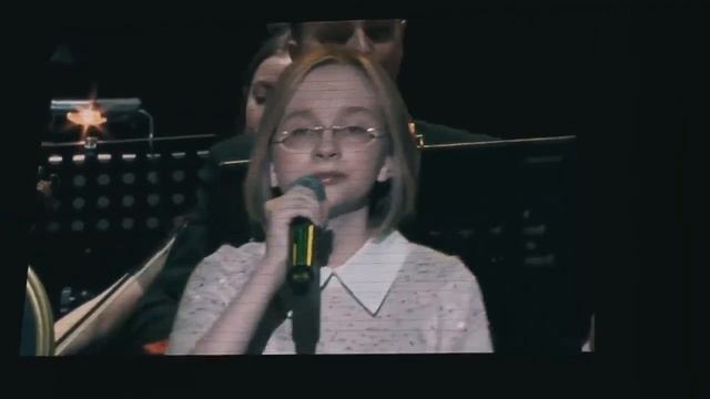 ВИКА СТАРИКОВА А ЗОРИ ЗДЕСЬ ТИХИЕ смотреть онлайн