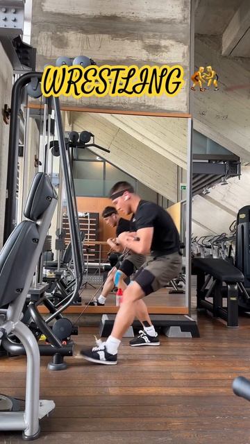 Для борцов эфективное упражнение 🤼 подпишись 🔋📈 #mot смотреть онлайн