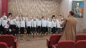 "В лесу прифронтовом"