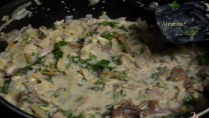 Пирог  с индейкой и грибами