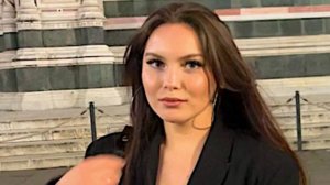 Даже не верится, что сегодня нашей внучке Алисе 18 лет! Будь счастлива Алиска и успехов тебе во всём