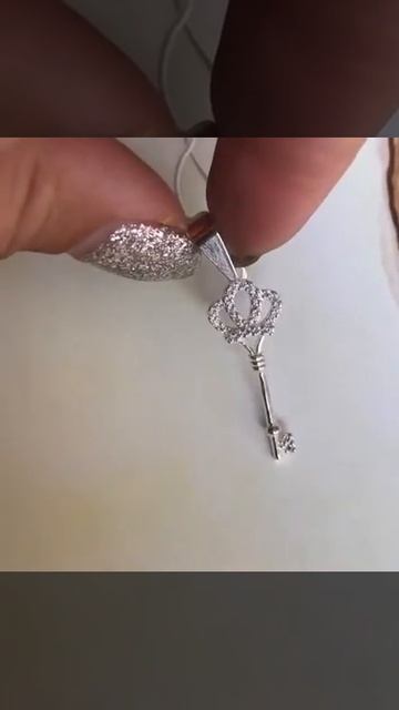 Кулон (подвеска) "ключик" из серебра с золотыми вставками смотреть онлайн