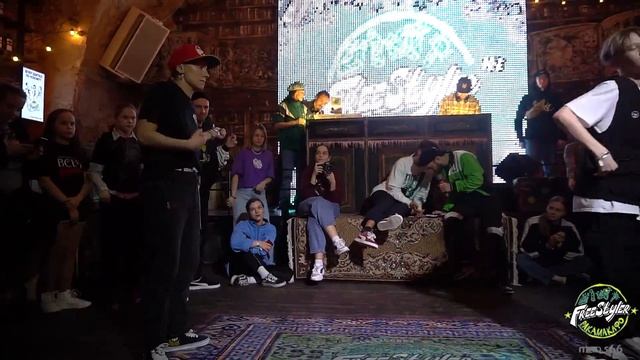 6. 1/8 freestyle with russian music 90s - FREESTYLER 90s (ракамакафо) 27/02/22 смотреть онлайн